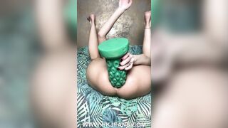 Hotkinkyjo nailed her butt with long green vibrator from sinnovator, anal gape & prolapse for her fans