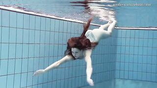 Tight cunt hot Salaka Ribkina underwater