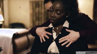 Ebony agent gets fucked to sell a house