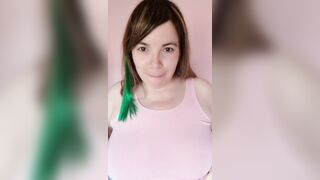 Es su primera vez jovencita Evita Camila virgen y quiere un semental para perder la virginidad