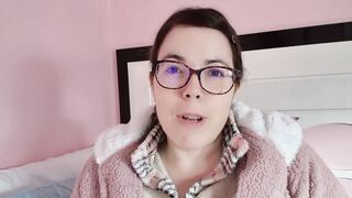 Es su primera vez jovencita Evita Camila virgen y quiere un semental para perder la virginidad