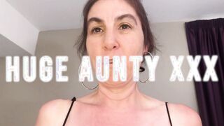BBW Lesbians and Long Titted Blowing