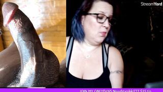 Funny CUTIE WOMEN Rates Penis Pics