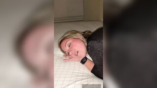 Hotwife blows and fucks Tinder date