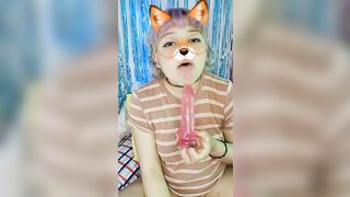 pequeña zorrita quiere ser follada