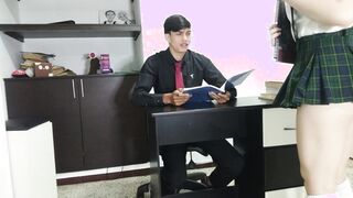 ME FOLLO AL PROFESOR PARA GANAR LA ASIGNATURA