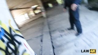 LAW4k. Bimbos in ebony tries to steal car but gets