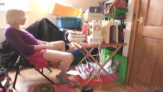 Young cougar secretly masturbates herself on hidden camera