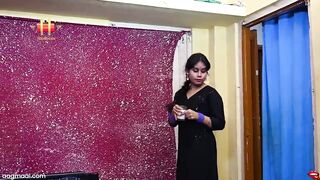 Unsatisfied ex-ex-wife fucked with Naukar. Beauty oral sex