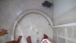 mouth sopaing and fucking under the shower