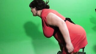 BBW gets her fat hole licked before penis riding