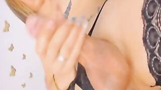 Shemale putting A Cock Toy On Her Anal Hole
