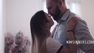 Teenagers oriental Step Daughter Makes Up With Dad - Lulu Chu