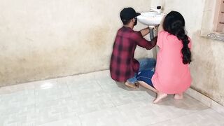 Sister-inside-law quenched the thirst of her twat with a young plumber! XXX Plumber Sex into Hindi voice