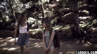 A counselor helps 2 18 rivals Haley Reed and Coco Lovecock got along together inside a very different approach.