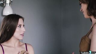 Dyke Anny Aurora and Spencer Bradley fixing a disagreement into the shower