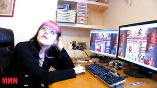 Punk and rebellious, but she loves penis anyway !!