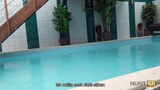 HUNT4K. Sexabenteuer im privaten Swimmingpool