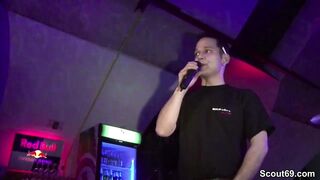 Geile Lesbenshow mit Hottie Cora auf einer Party in Berlin