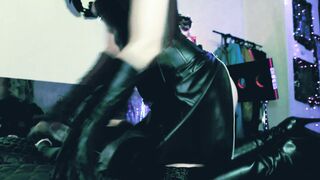 Bdsm Cougar Dom Eva Rubber Facessitting Facefuck Girlfriend Fem Dom FETISH Pussylingus Leather Dress