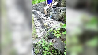 Strzelam palcówkę Polskiej studentce na szlaku (orgasm) , wypina dupę a Ja dochodzę kilka razy