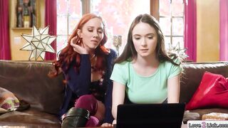 Step Daughter shows lesbo sex to stepmom