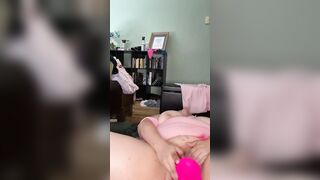 Wanna view me test out my new sex toy? Spoiler: my twat is too tight and pops it right out as