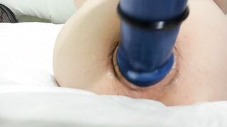 FISTING HARDCORE FUCKING SEX TOYS AND HAVING A FUCKING FUN TIME MARRIED LOVERS LOVE TO FIST ALL DAY