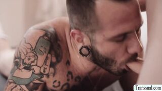 Injured dude analed trans woman masseuse
