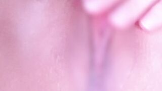【潮吹き/Squirting Pussy】クリトリス指でこねこねマッサージ