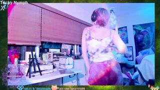 ohhi i'm live for a bit ^-^ chill dancey stream and working on the new update!!