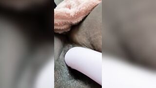 Vibrations on that clitoris had me squirting
