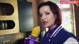 BUMSBESUCH - Long Jugs Blonde Anike Ekina Makes Her Fan A Happy Man - LETSDOEIT