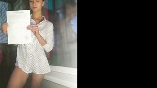 teens finger bang her snatch before bed