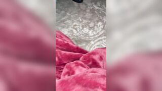 Filthy hoe suck penis and ride that penis