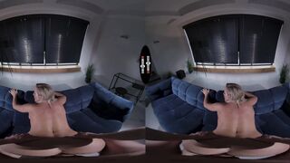 DARK ROOM VR - Obey My Little Friend