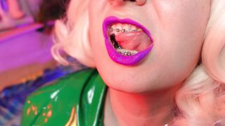lipstick seduce - ASMR closeup film of pin up cougar Arya