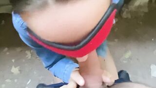Отсосала по высшему разряду незнакомцу в заброшке