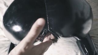 Rubber MILF wants finger orgasm from behind - Real amateur orgasm 4k