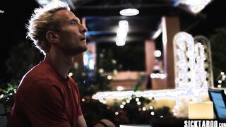 Waitress Paige Owens craves for rough DP