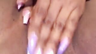 Soak Ebony Snatch Making Noise