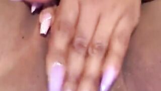 Soak Ebony Snatch Making Noise