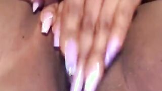 Soak Ebony Snatch Making Noise