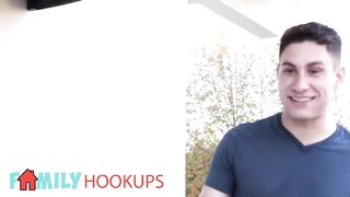 Family HookUps - Hottie Step Sister Alexa Raye Gets A Romantic Rubs