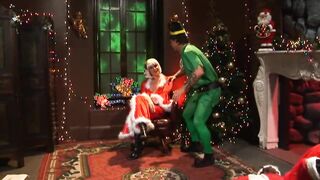Santa's wife want's to get her ass fucked