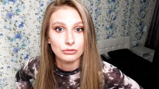 СОСЕДКА УЗНАЛА ТАЙНУ МУЖА И ИЗМЕНИЛА ЕМУ СО МНОЙ