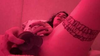 vulgar beauty fucks herself with a vibrating toy inside her butt