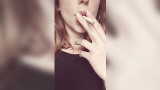 Smoking MILF Blackpink another mouth full of smoke