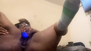 African Bimbo Squirt All Over My Bed