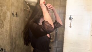 Peed and get cum on long hooters